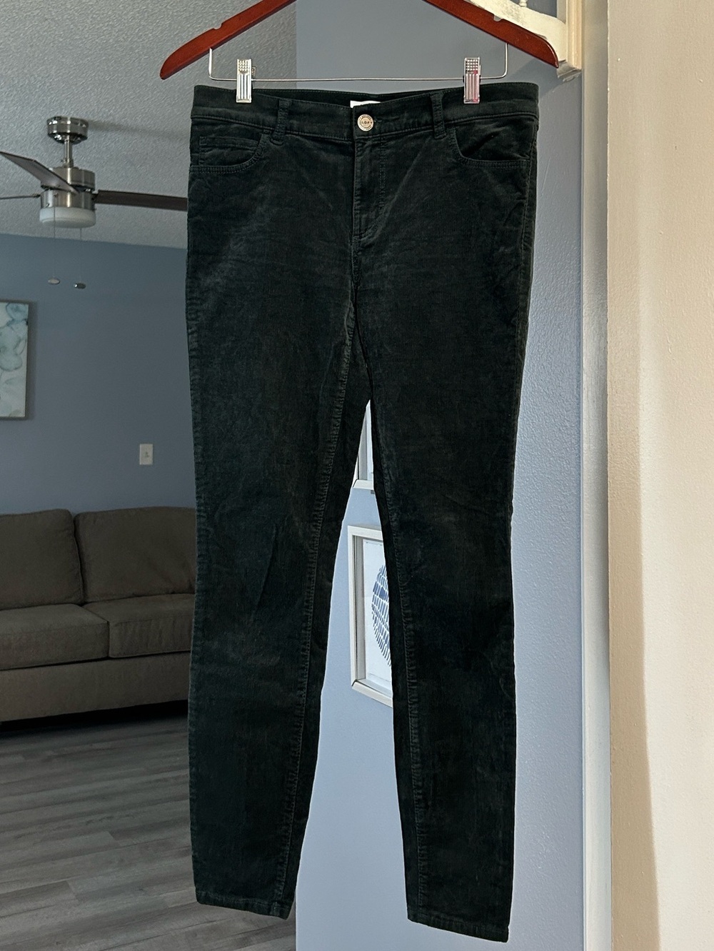 Made And Loved Loft Women’s Modern Skinny Green Corduroy Pants Size 4